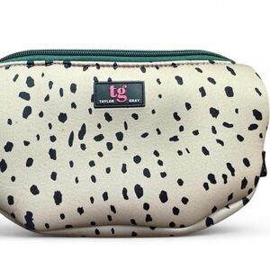 TG Taylor Gray medium makeup/accessory bag.